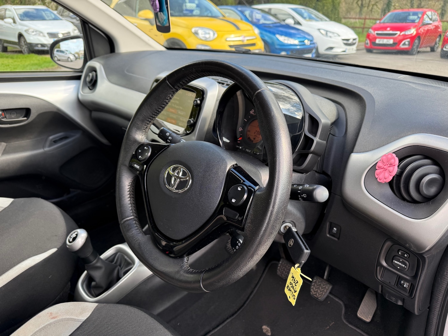 Used Toyota AYGO 2015 for sale - 78025330: Photo 12