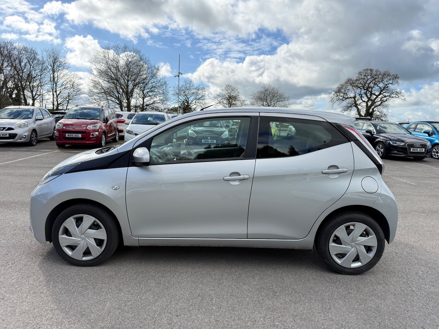 Used Toyota AYGO 2015 for sale - 78025330: Photo 2