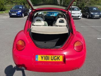 Used Volkswagen Beetle 2001 for sale - 78408604: Photo