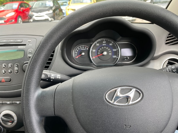 Used Hyundai i10 2011 for sale - 74902853: Photo 14