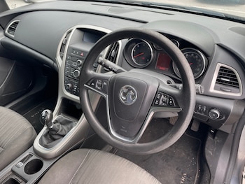 Used Vauxhall Astra 2010 for sale - 78497055: Photo