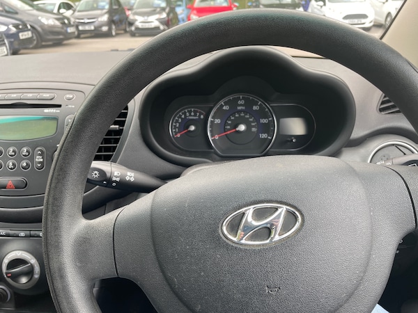 Used Hyundai i10 2011 for sale - 74854445: Photo 14