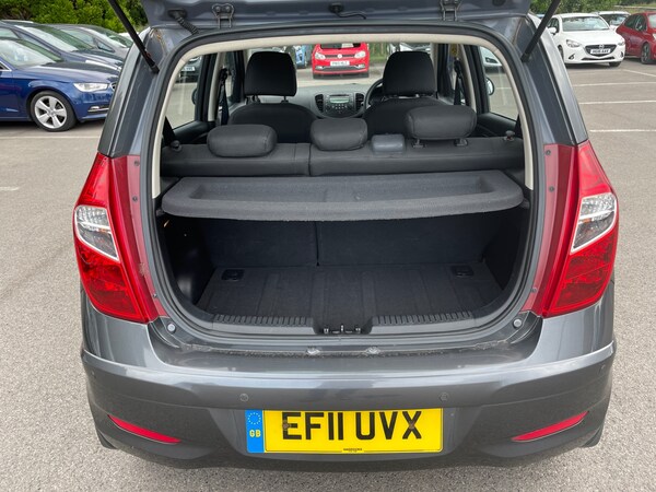 Used Hyundai i10 2011 for sale - 74854445: Photo 5