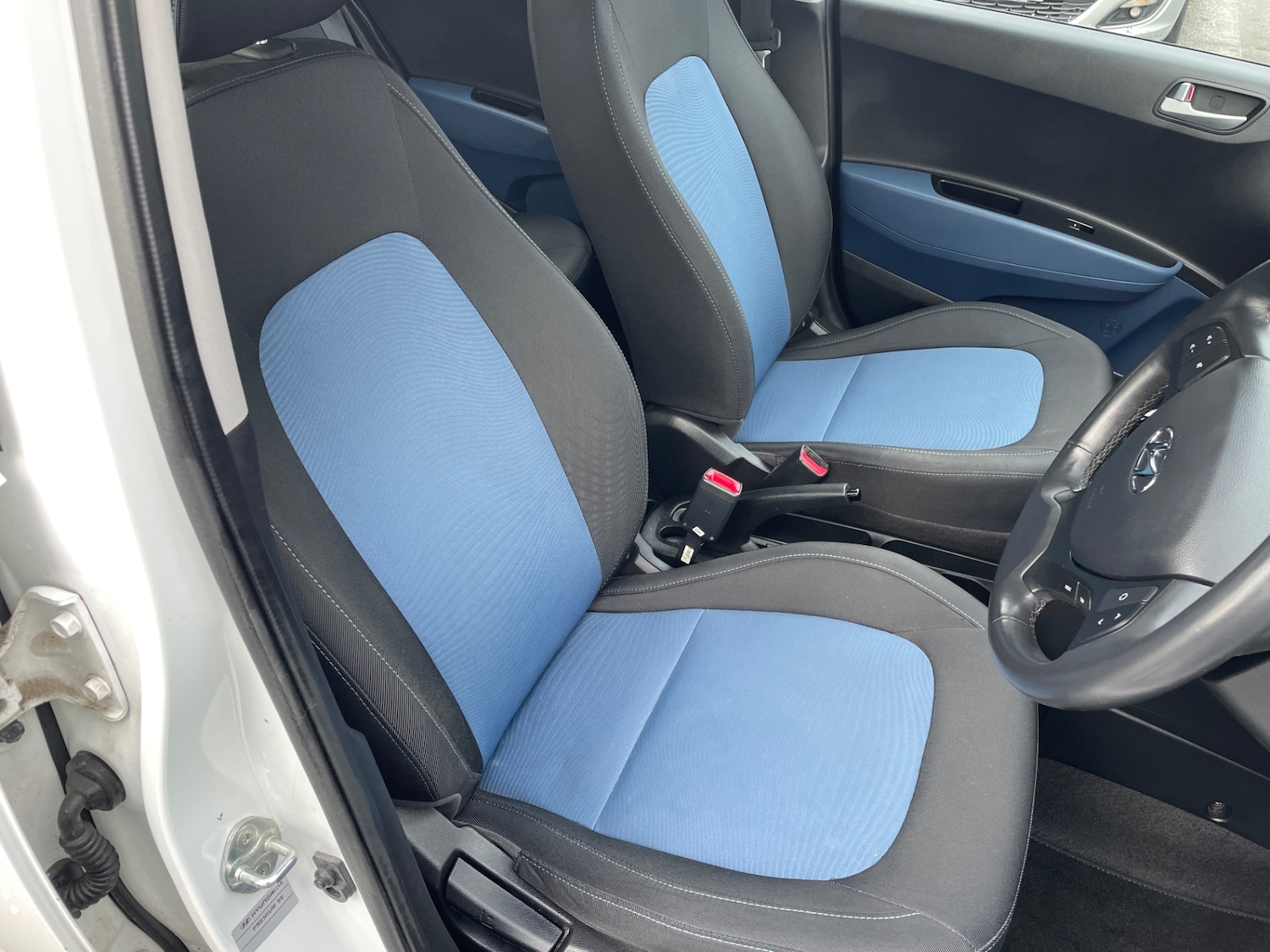 Used Hyundai i10 2015 for sale - 77351008: Photo 12