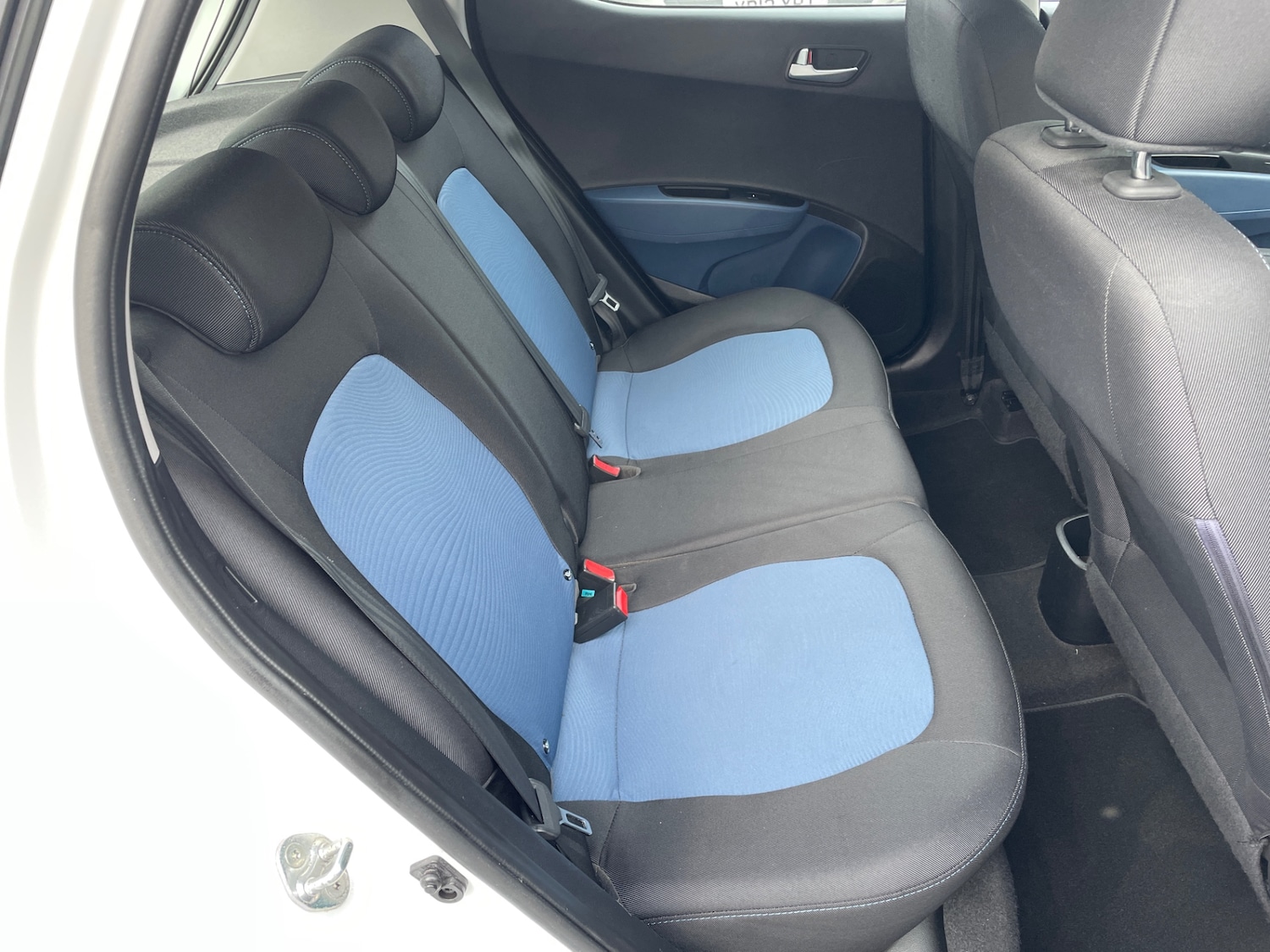 Used Hyundai i10 2015 for sale - 77351008: Photo 13