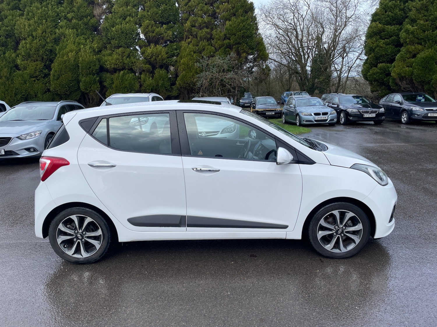 Used Hyundai i10 2015 for sale - 77351008: Photo 2