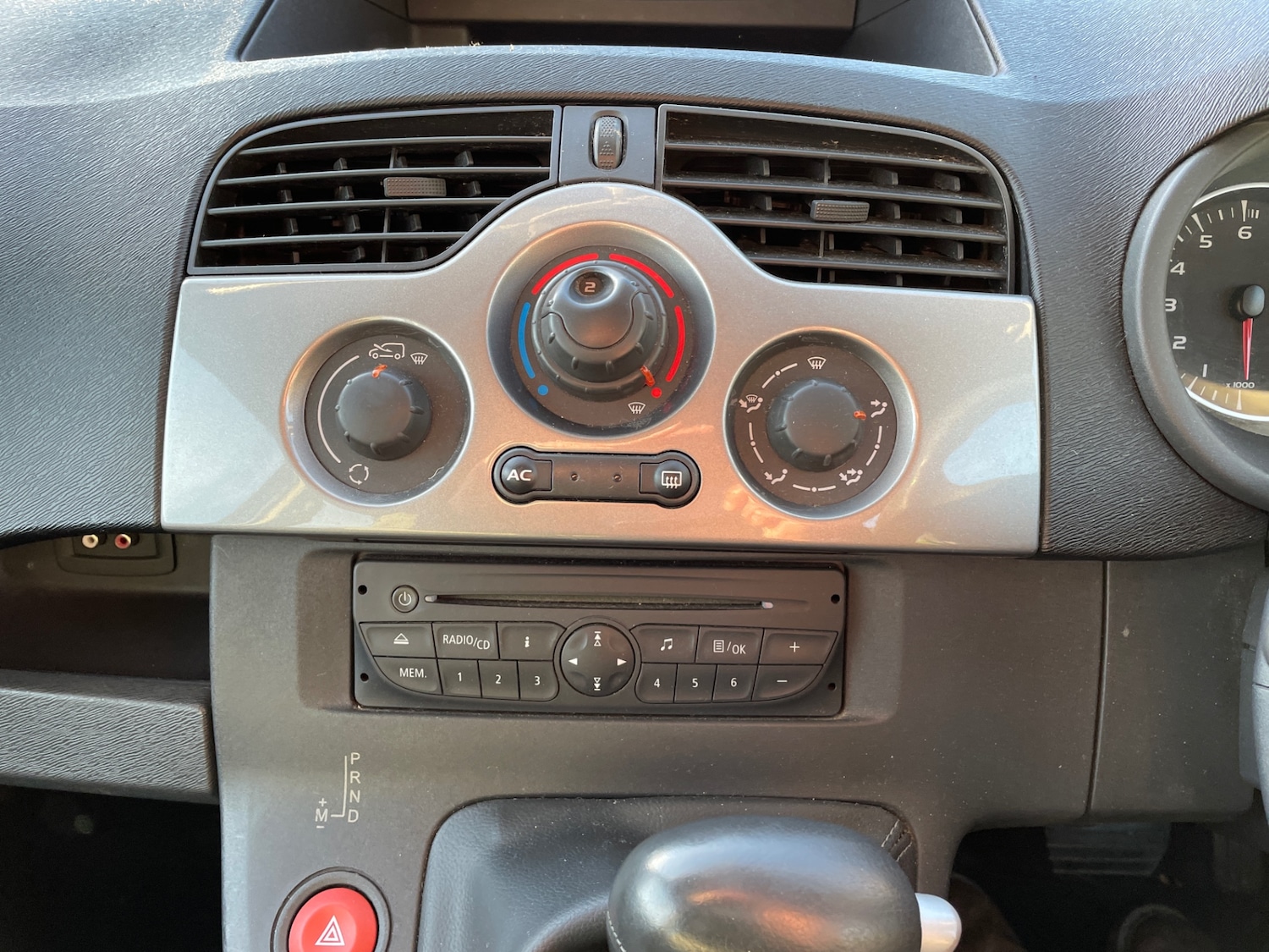 Used Renault Kangoo 2011 for sale - 76652266: Photo 21