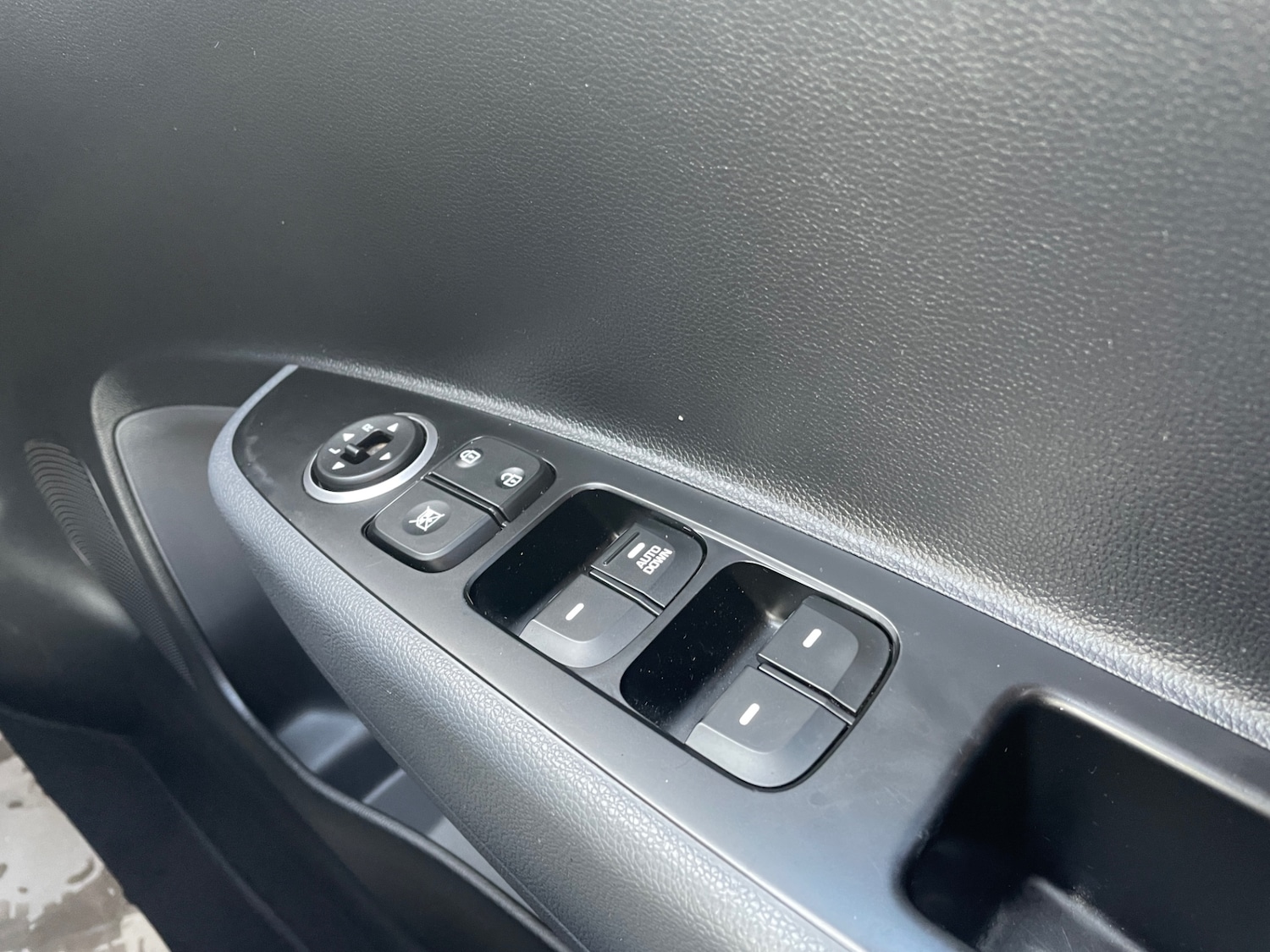 Used Hyundai i10 2019 for sale - 77260632: Photo 17