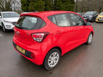 Used Hyundai i10 2019 for sale - 77260632: Photo
