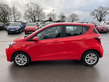 Used Hyundai i10 2019 for sale - 77260632: Photo