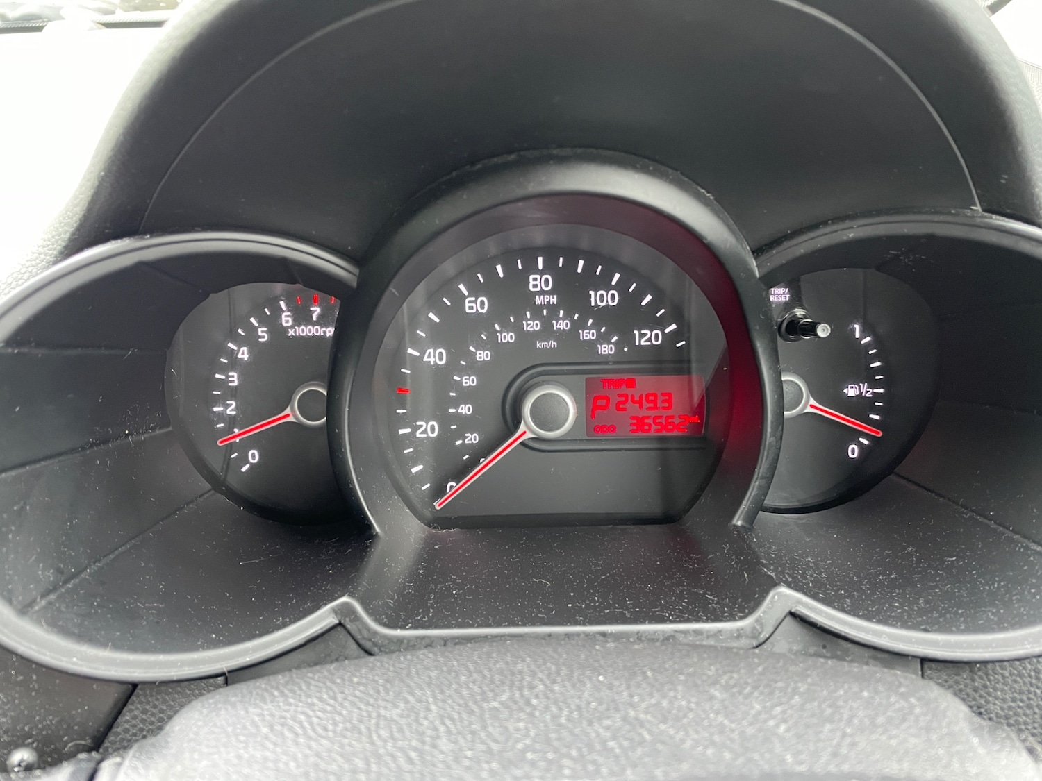 Used Kia Picanto 2014 for sale - 76275989: Photo 21