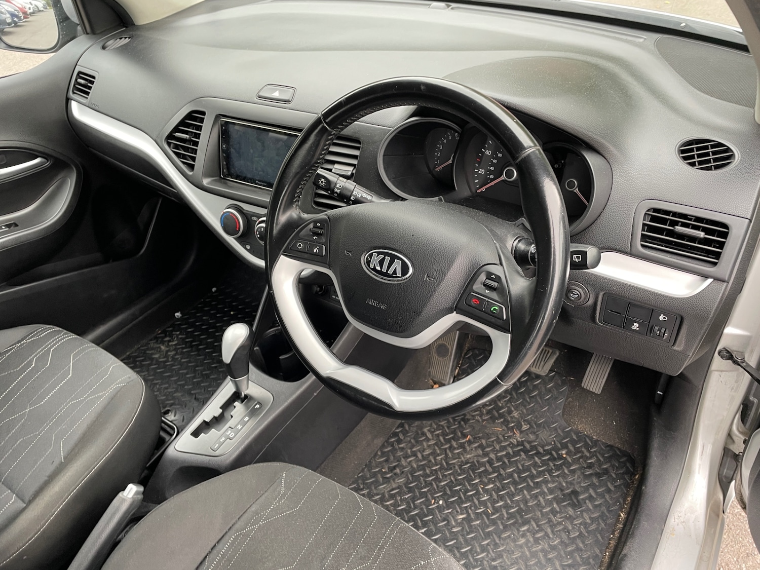 Used Kia Picanto 2014 for sale - 76275989: Photo 9
