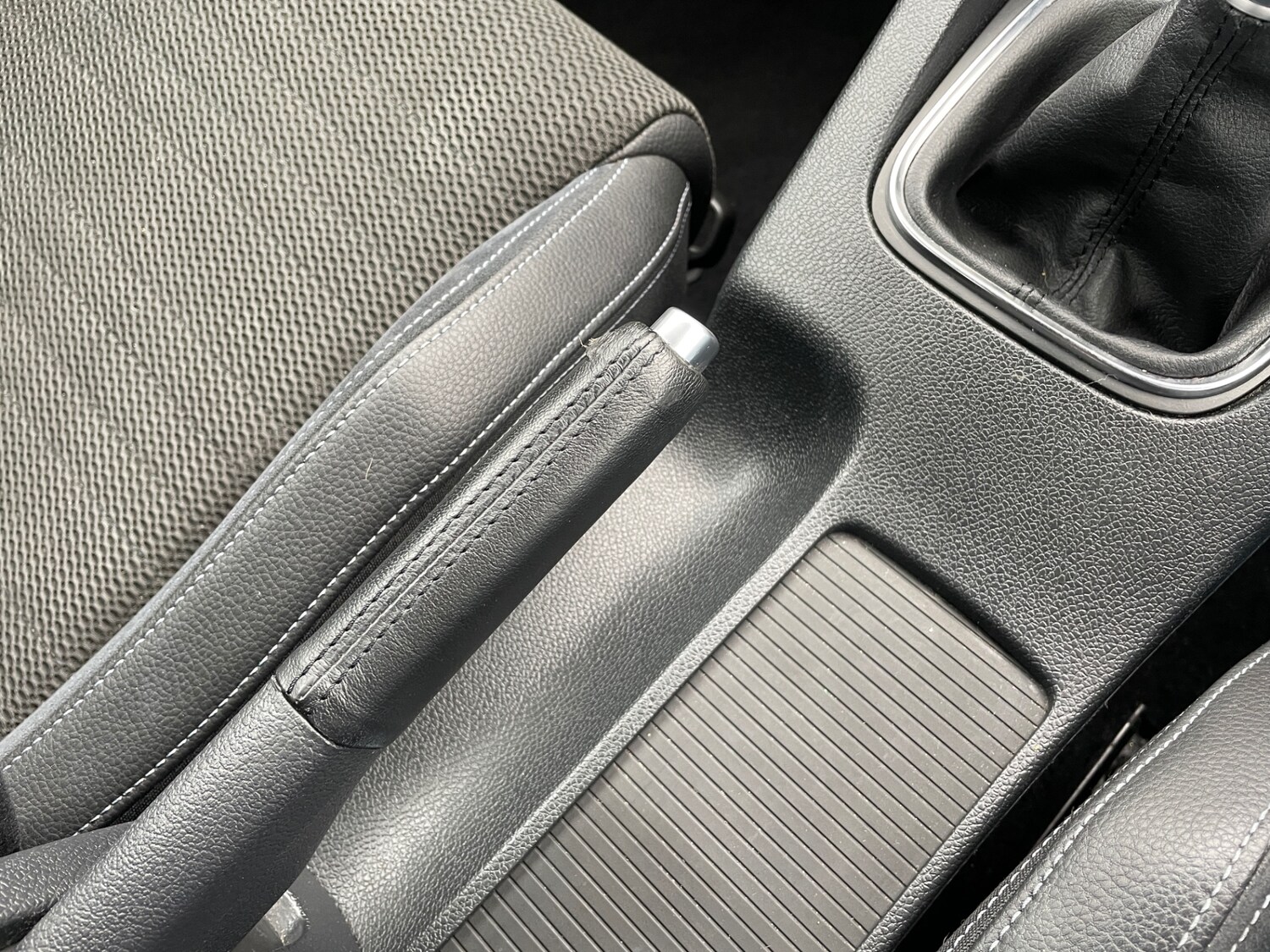 Used Volkswagen Scirocco 2014 for sale - 76273328: Photo 19