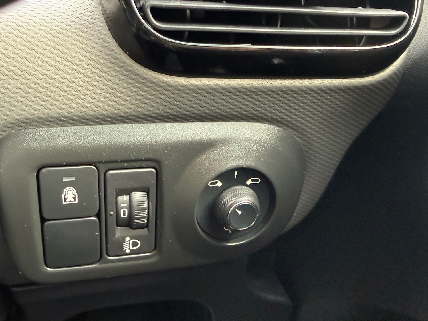 Used Citroen C4 Cactus 2019 for sale - 77617935: Photo 22