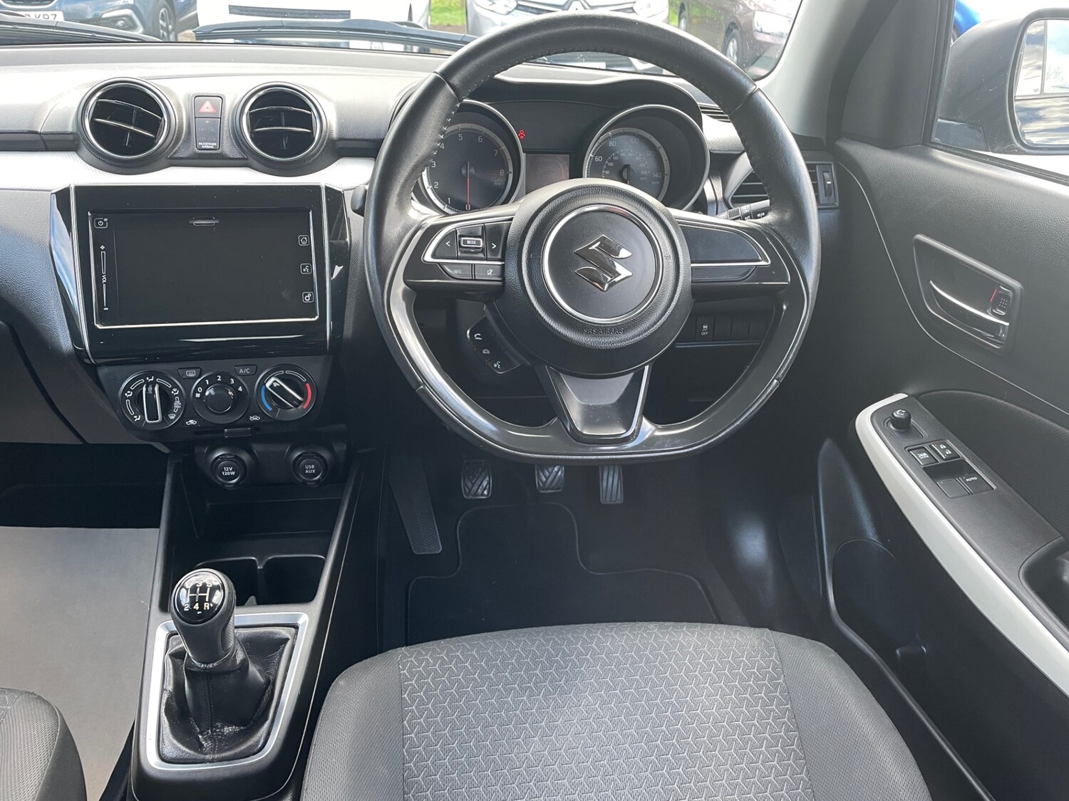 Used Suzuki Swift 2018 for sale - 77324672: Photo 10