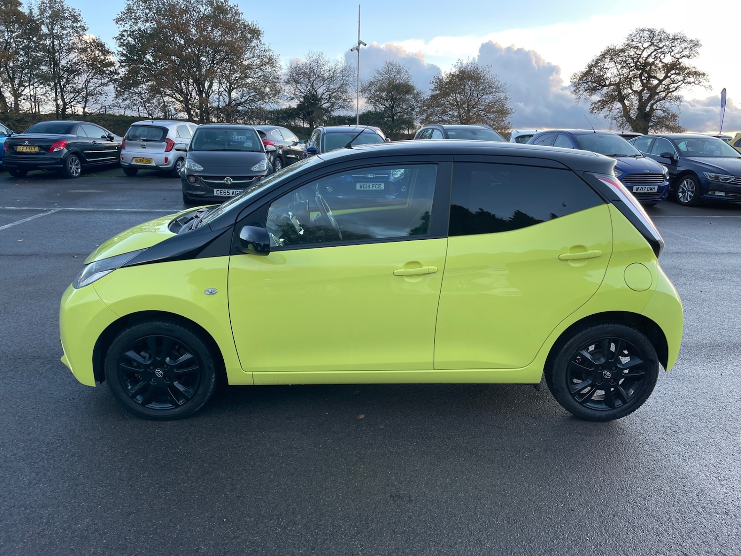 Used Toyota AYGO 2016 for sale - 76541630: Photo 6