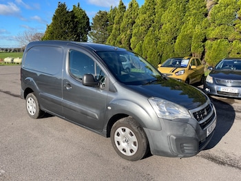 Used Peugeot Partner 2015 for sale - 76693653: Photo