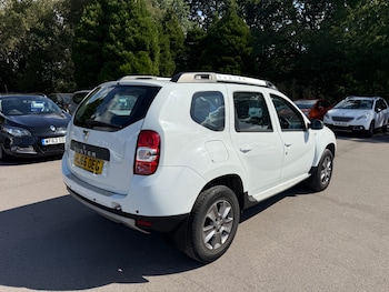 Used Dacia Duster 2016 for sale - 79457320: Photo