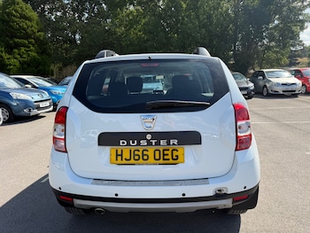 Used Dacia Duster 2016 for sale - 79457320: Photo