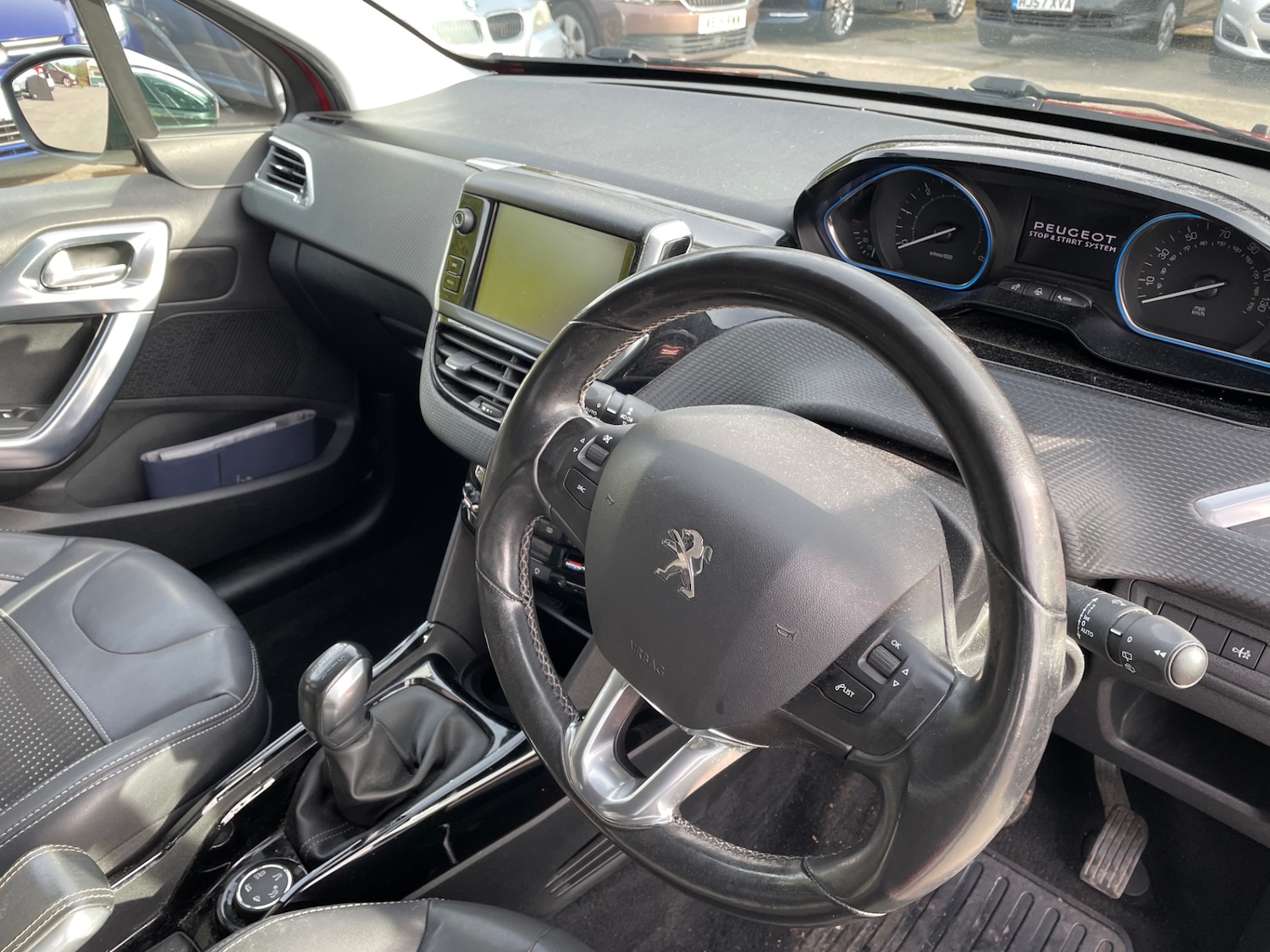 Used Peugeot 2008 2015 for sale - 77578520: Photo 4