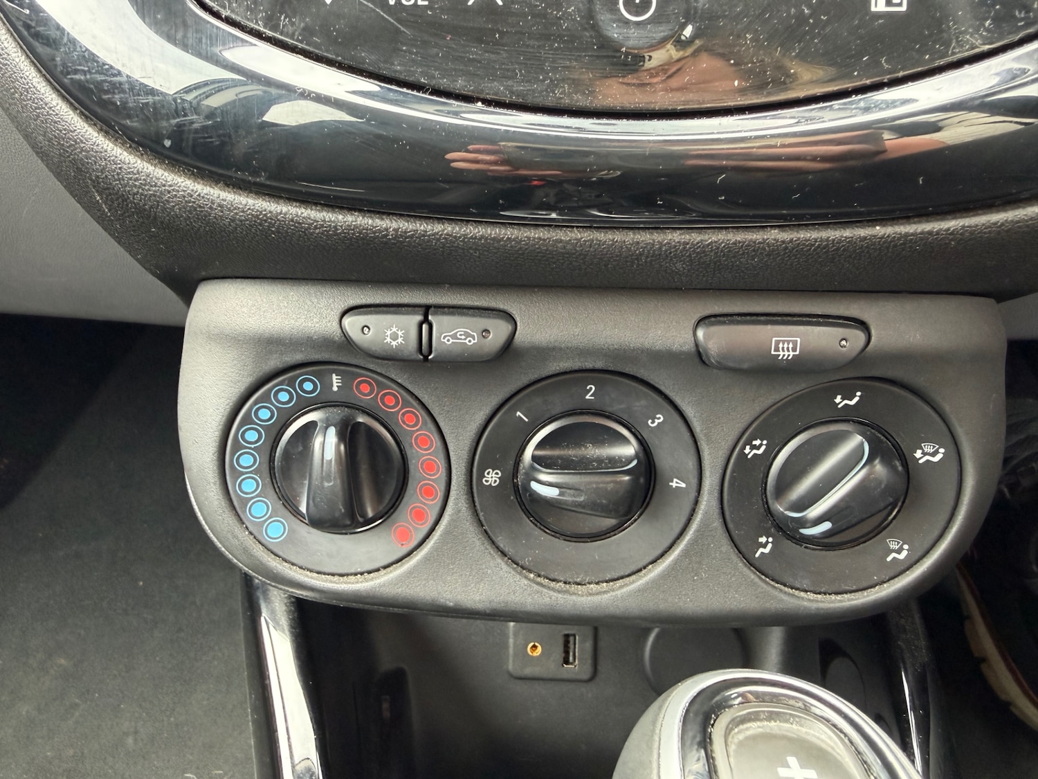 Used Vauxhall Corsa 2015 for sale - 77985063: Photo 15