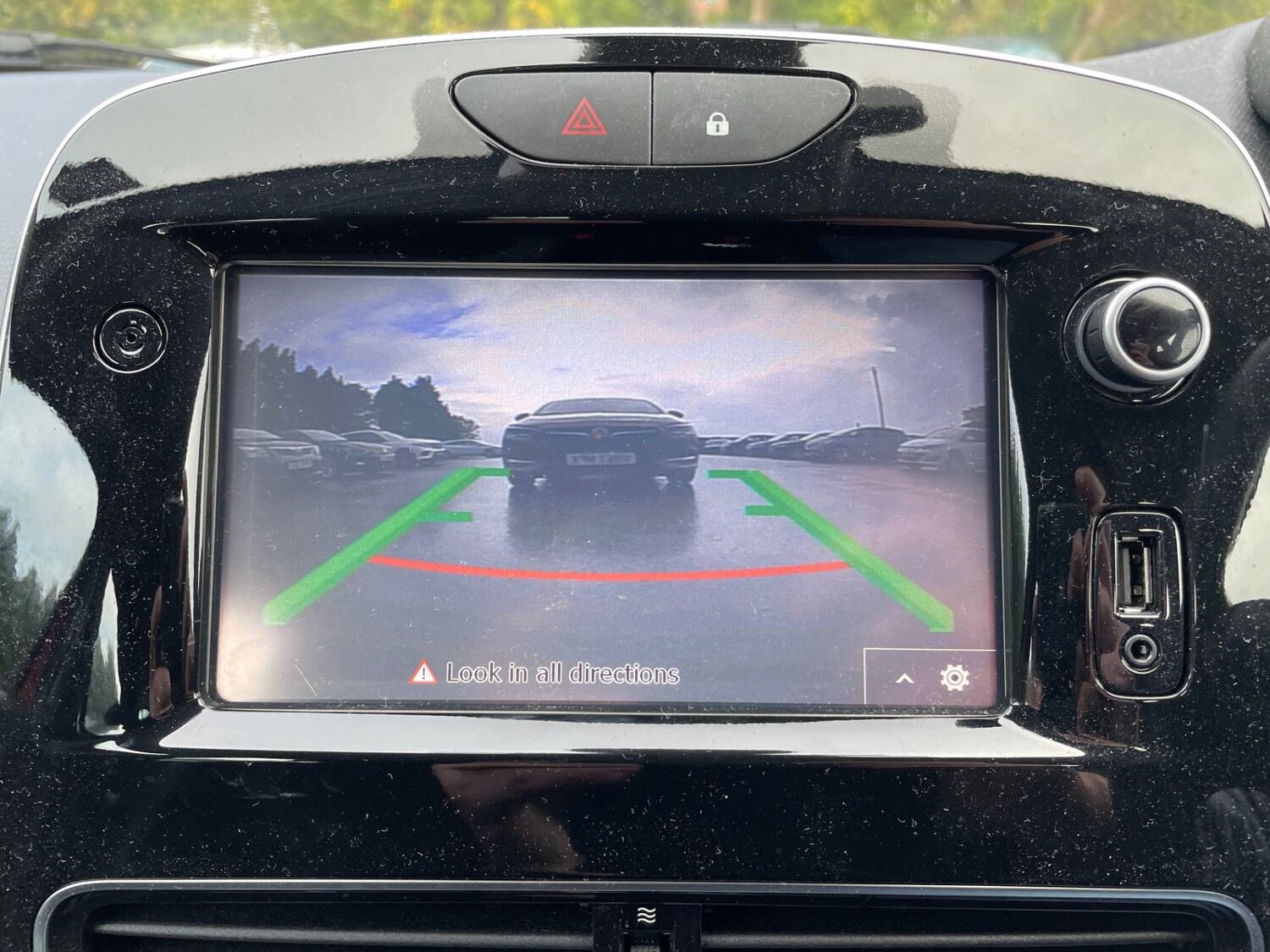 Used Renault Clio 2017 for sale - 76321735: Photo 18