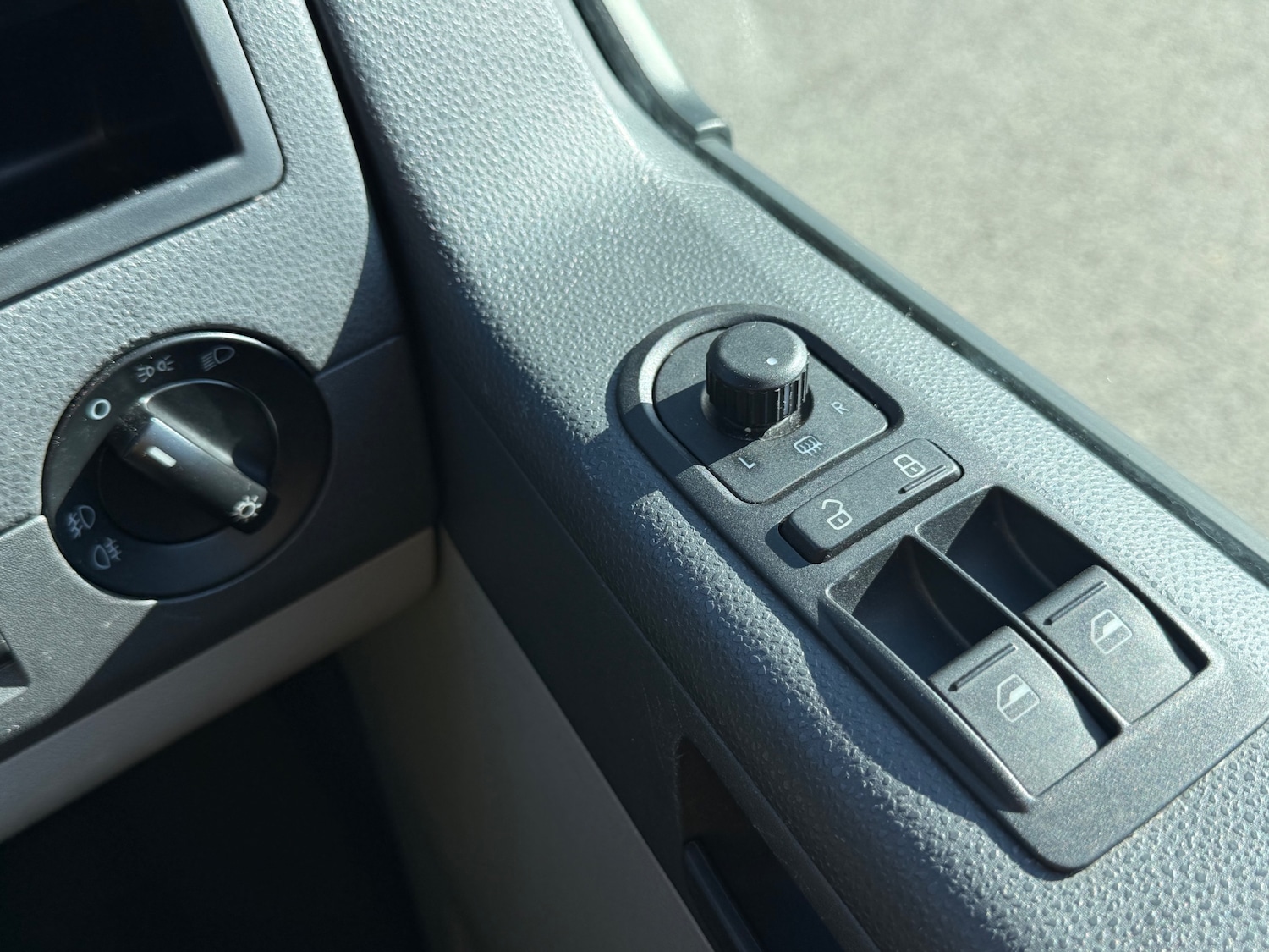 Used Volkswagen Transporter 2015 for sale - 77715447: Photo 23