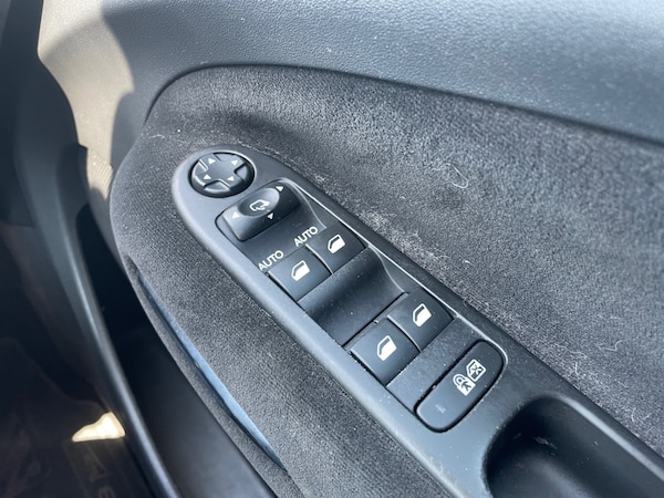 Used Citroen C3 Picasso 2015 for sale - 74525943: Photo 17