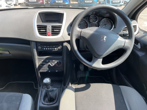 Used Peugeot 207 2009 for sale - 74537850: Photo 9