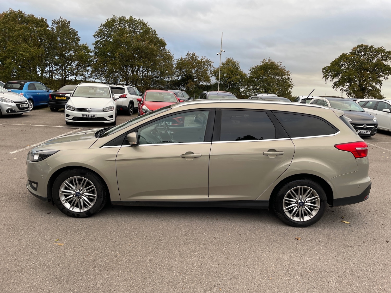 Used Ford Focus 2017 for sale - 76384360: Photo 8