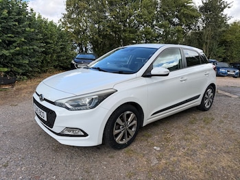 Used Hyundai i20 2015 for sale - 79457329: Photo