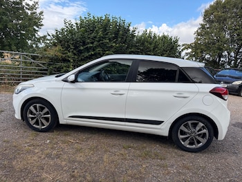 Used Hyundai i20 2015 for sale - 79457329: Photo