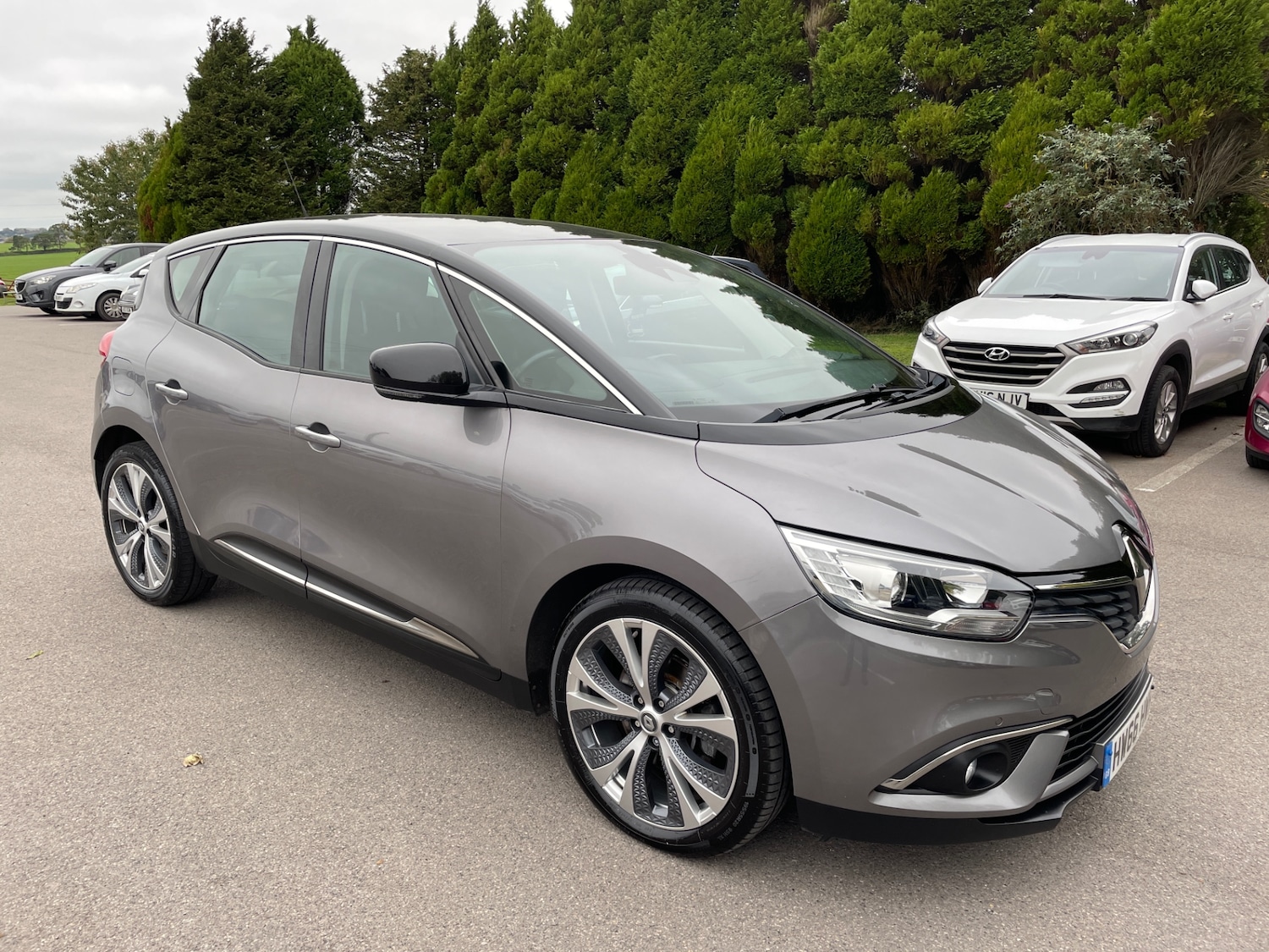 Used Renault Scenic 2016 for sale - 76275044: Photo 1
