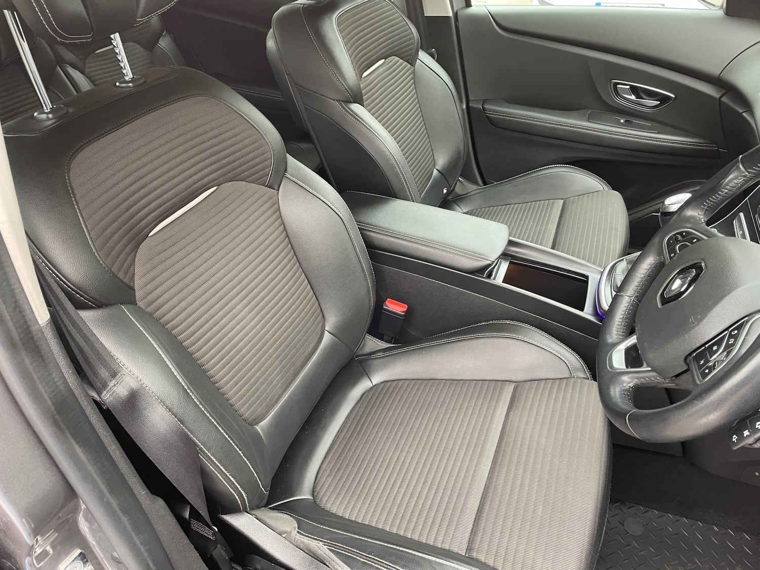 Used Renault Scenic 2016 for sale - 76275044: Photo 14