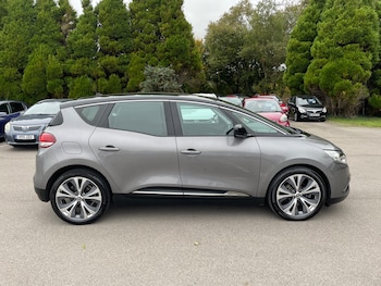 Used Renault Scenic 2016 for sale - 76275044: Photo