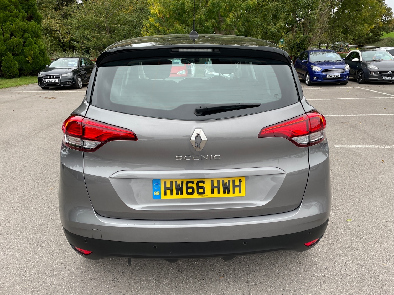 Used Renault Scenic 2016 for sale - 76275044: Photo 4