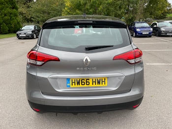 Used Renault Scenic 2016 for sale - 76275044: Photo
