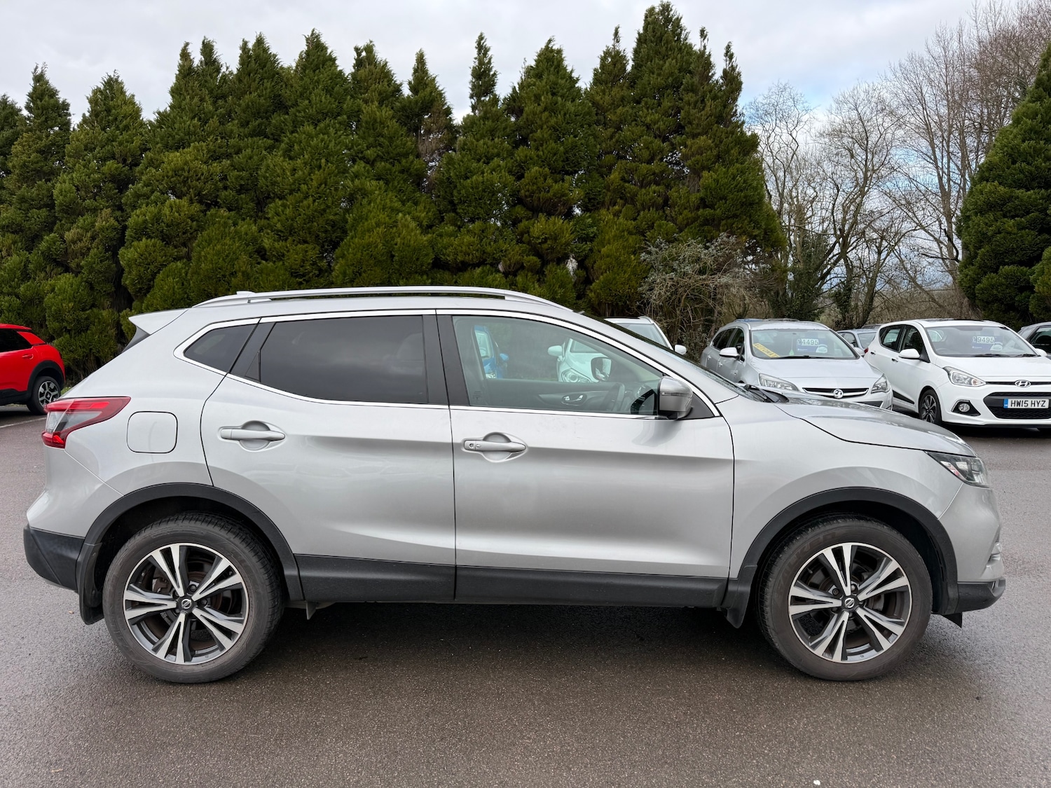 Used Nissan Qashqai 2017 for sale - 77404227: Photo 2