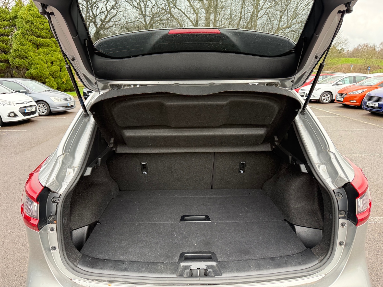 Used Nissan Qashqai 2017 for sale - 77404227: Photo 5