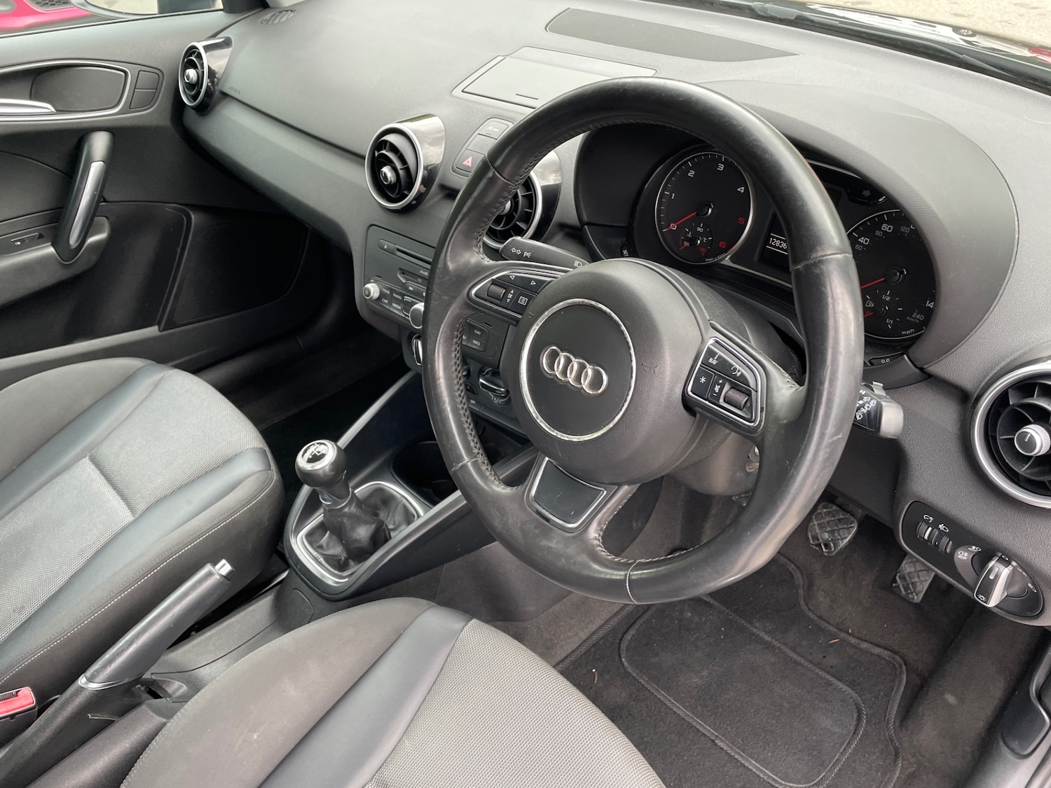Used Audi A1 2011 for sale - 76006690: Photo 10