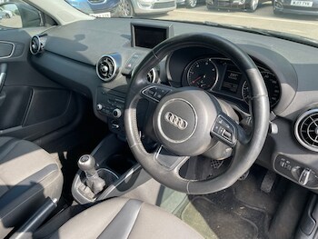 Used Audi A1 2011 for sale - 76006690: Photo