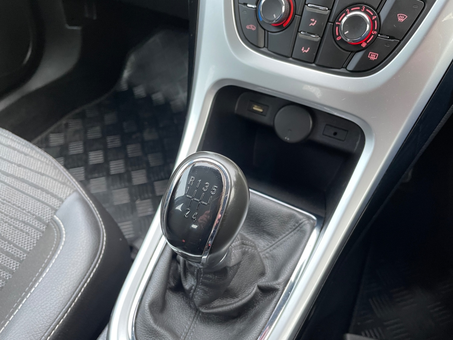 Used Vauxhall Astra 2014 for sale - 77078608: Photo 15