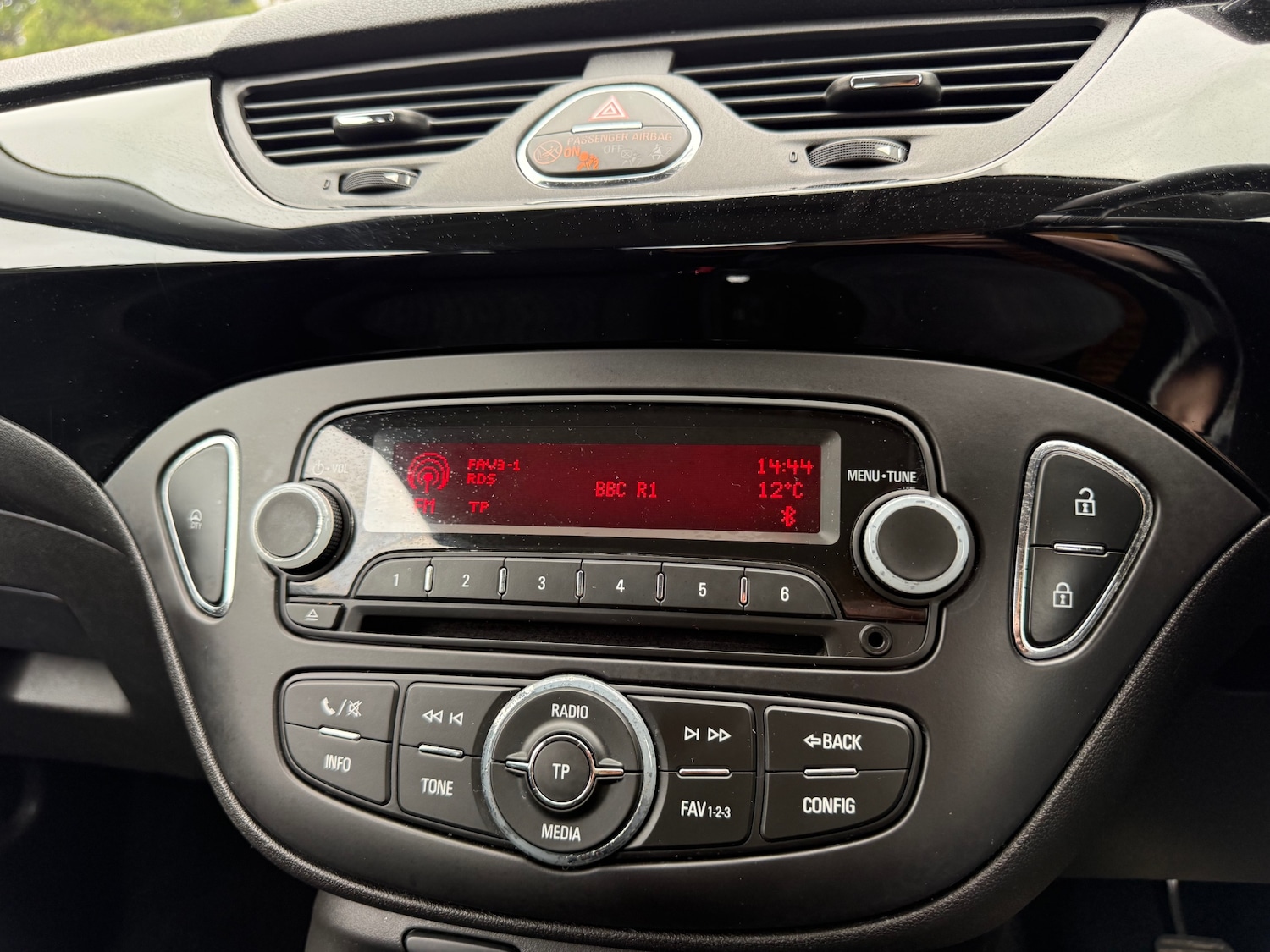 Used Vauxhall Corsa 2015 for sale - 77803436: Photo 14