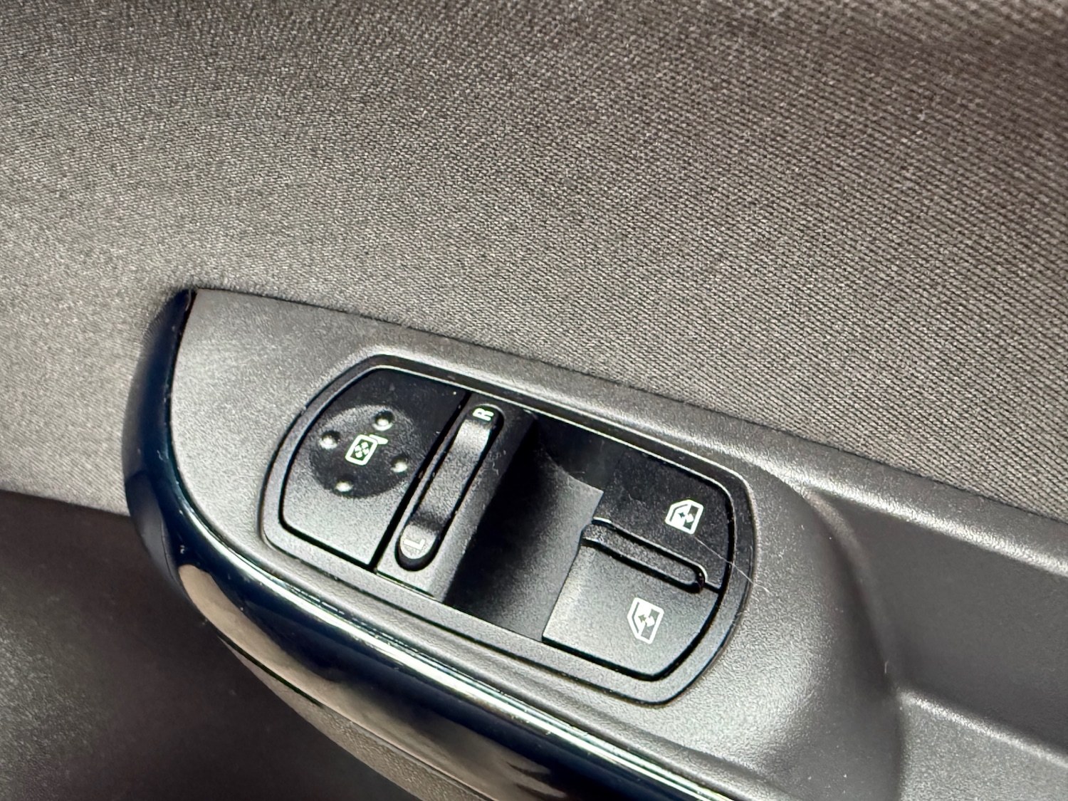 Used Vauxhall Corsa 2015 for sale - 77803436: Photo 19