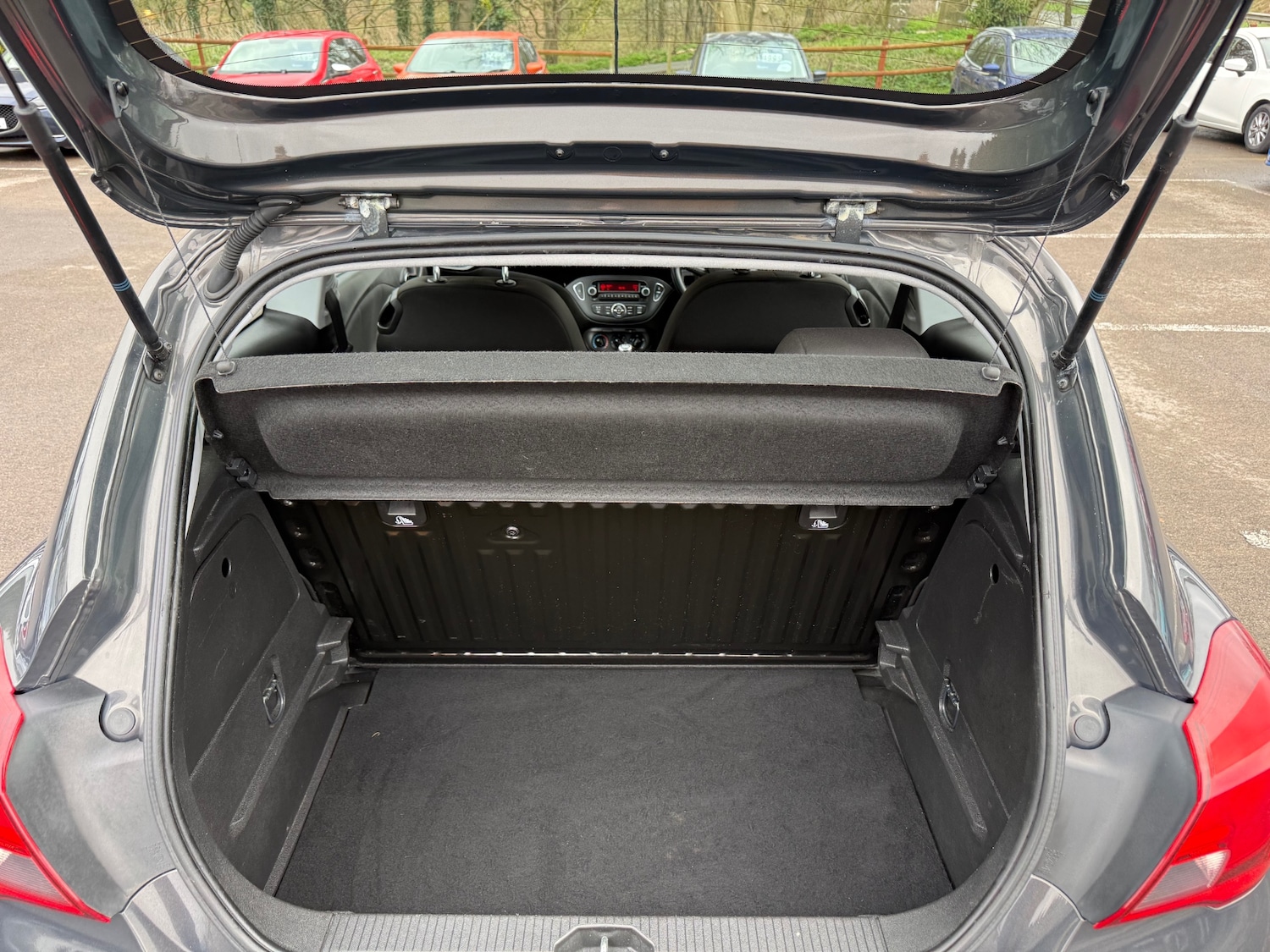 Used Vauxhall Corsa 2015 for sale - 77803436: Photo 5