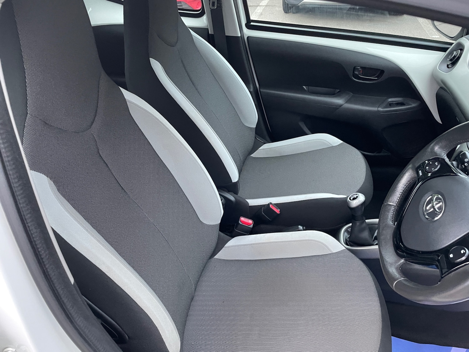 Used Toyota AYGO 2015 for sale - 76577530: Photo 12