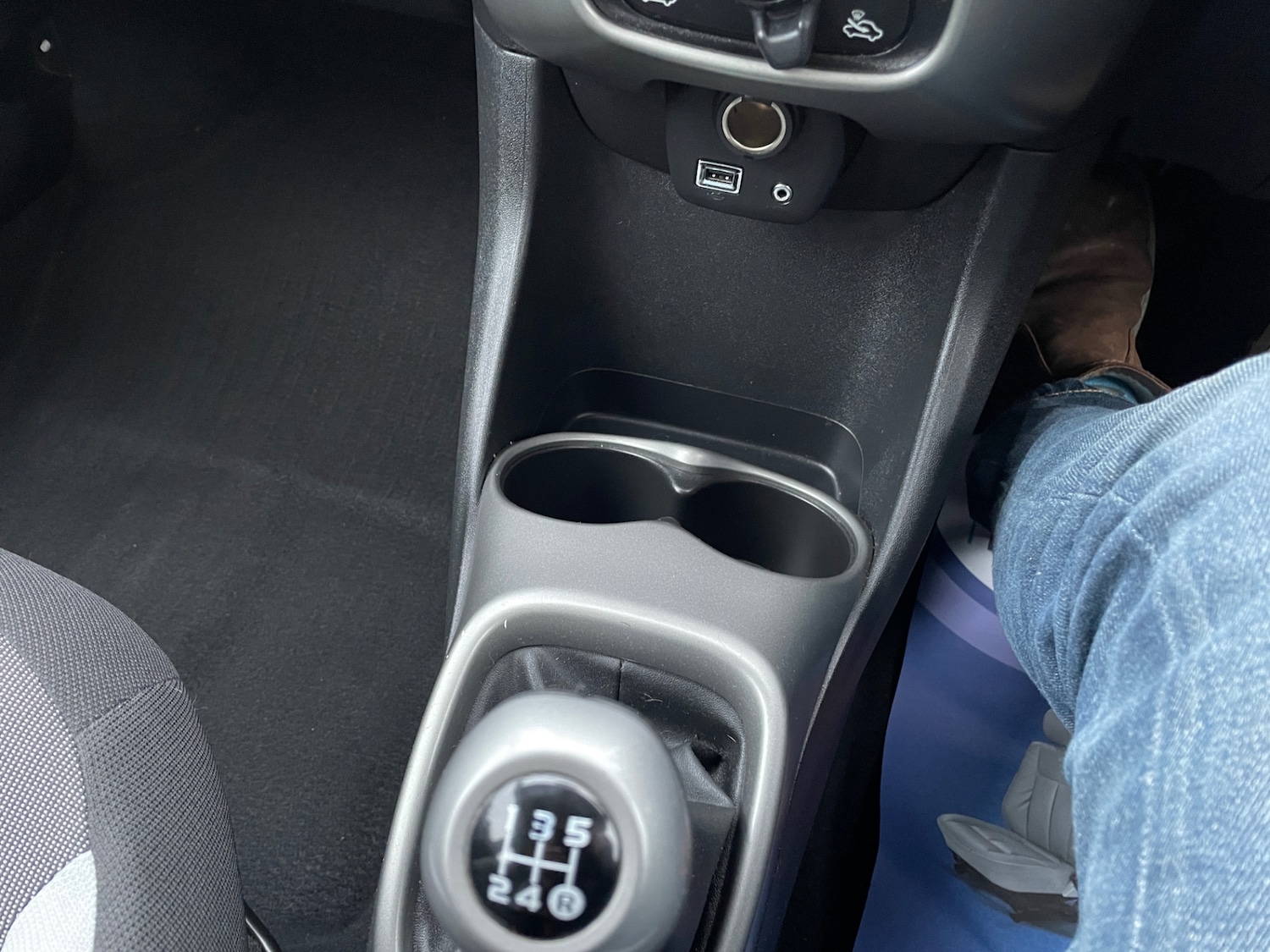 Used Toyota AYGO 2015 for sale - 76577530: Photo 16