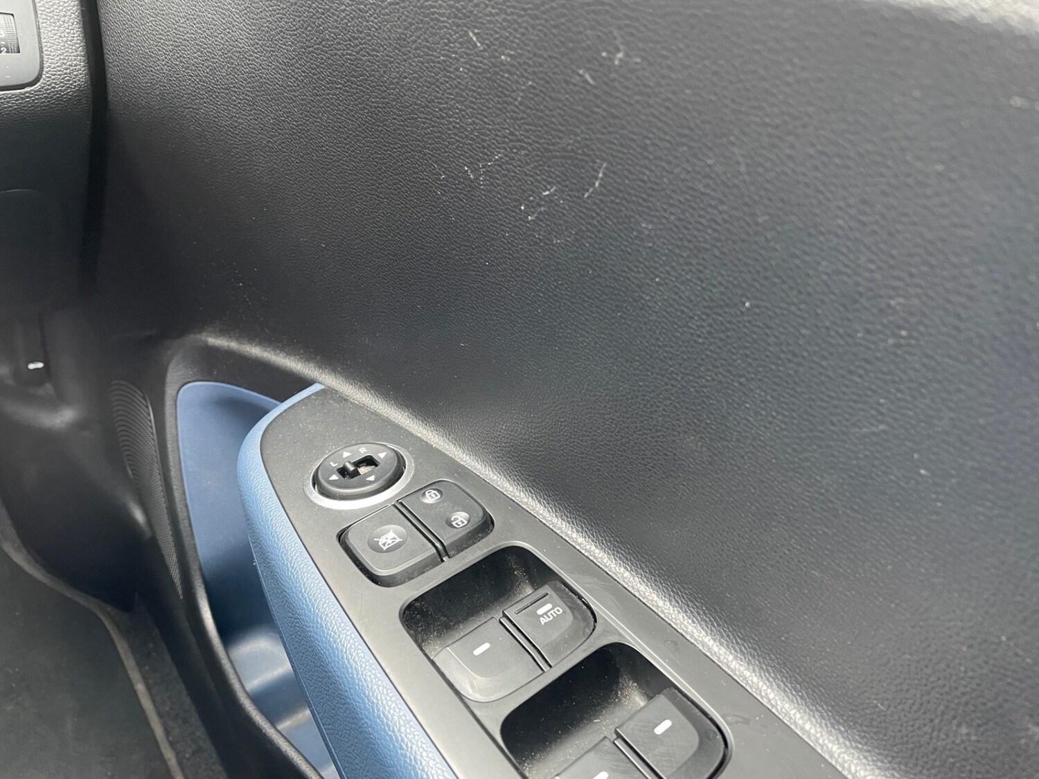 Used Hyundai i10 2015 for sale - 78176609: Photo 17