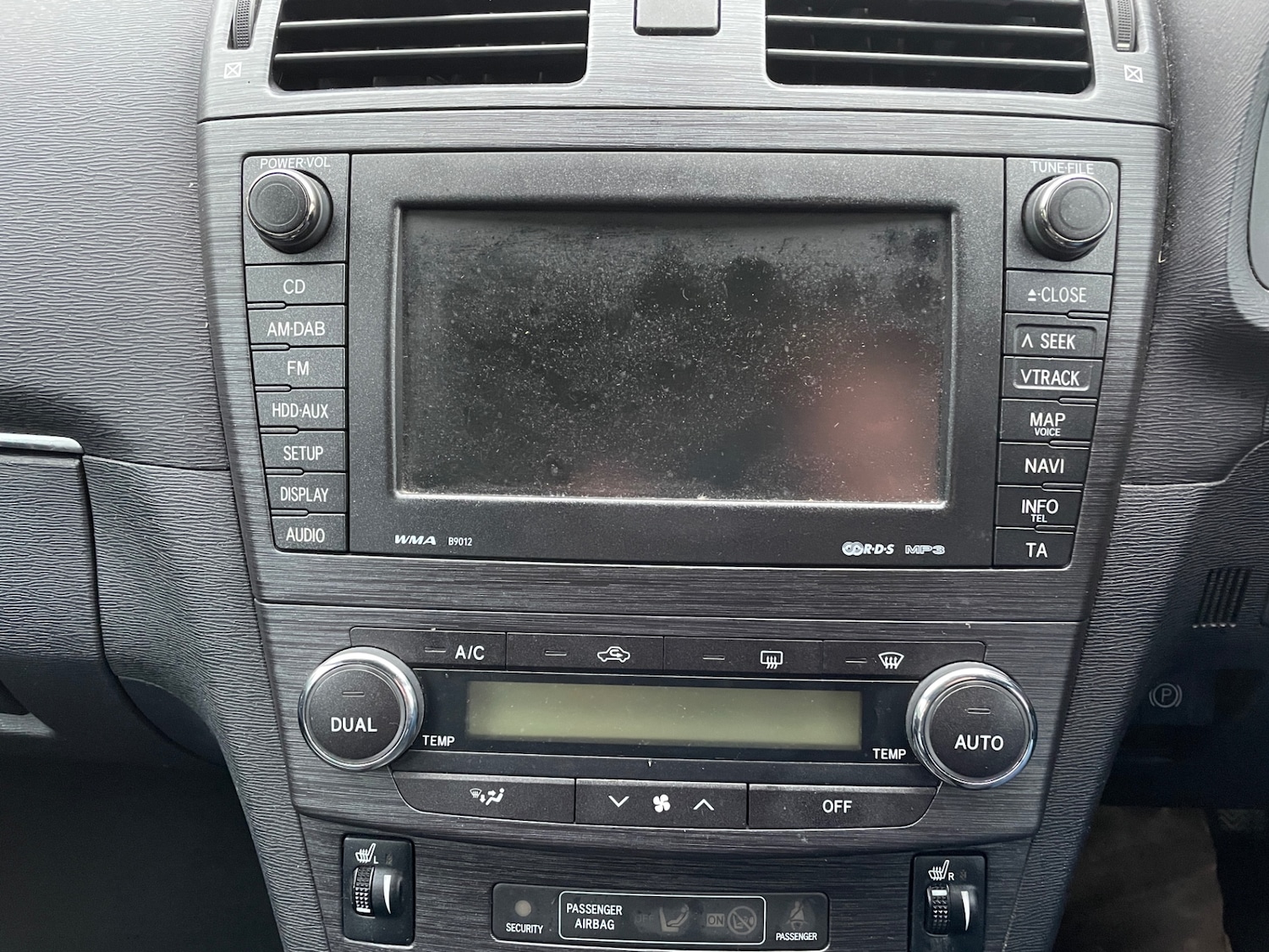 Used Toyota Avensis 2011 for sale - 76968546: Photo 15