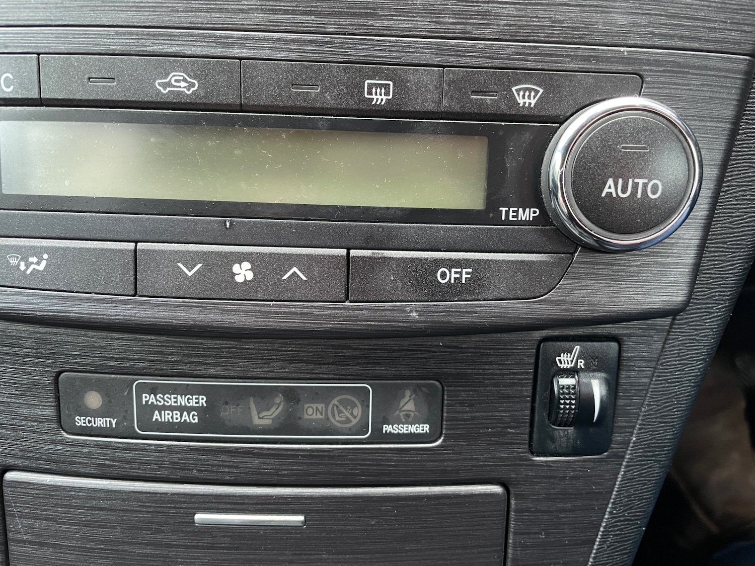 Used Toyota Avensis 2011 for sale - 76968546: Photo 18